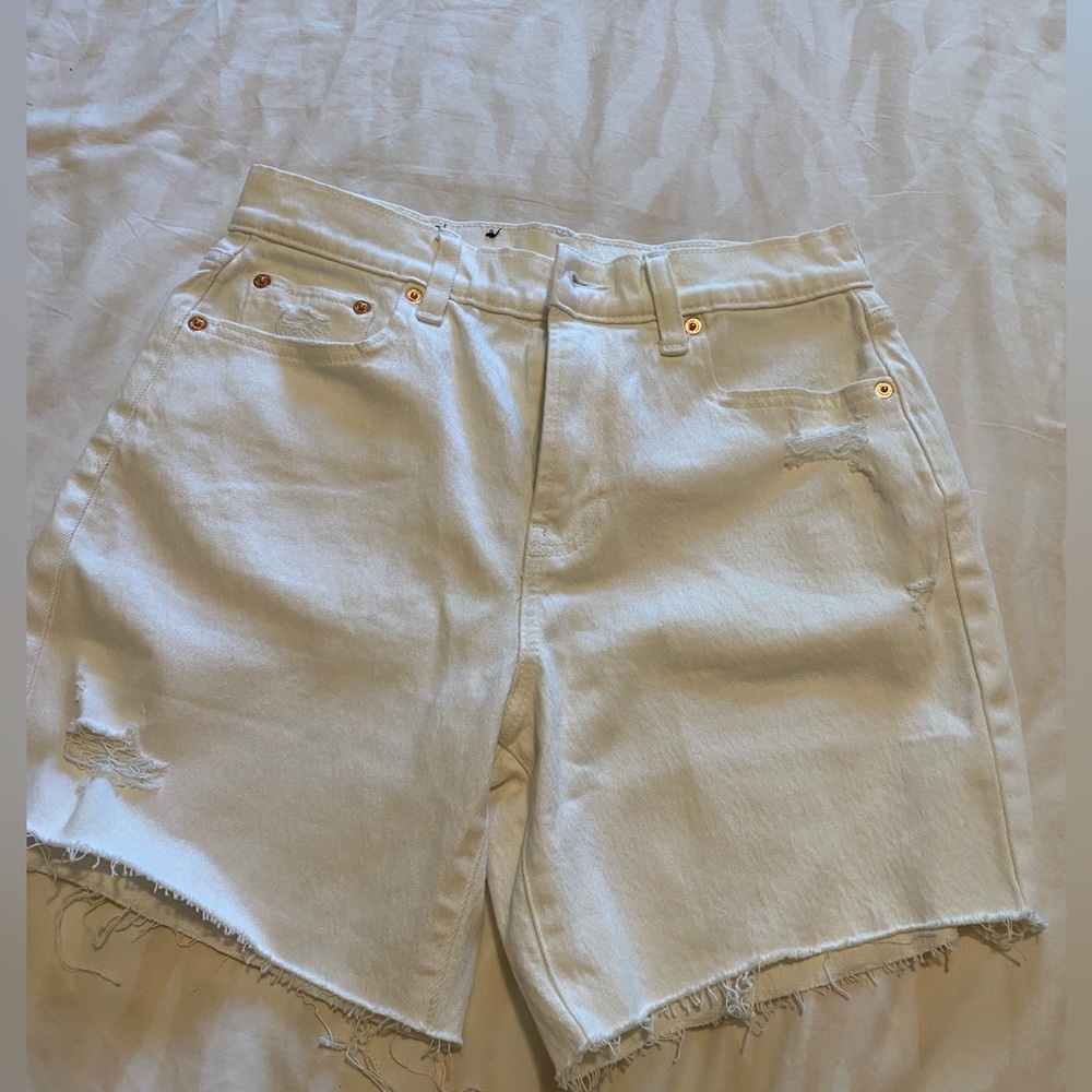GAP never-worn denim shorts